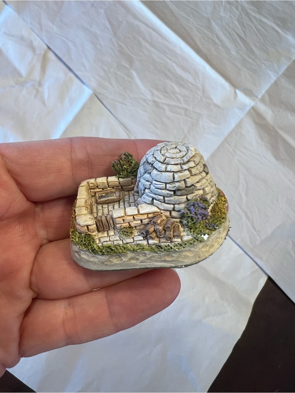 1991 David Winter cameos Welsh pig pen Hand-Painted Sculpture Miniature